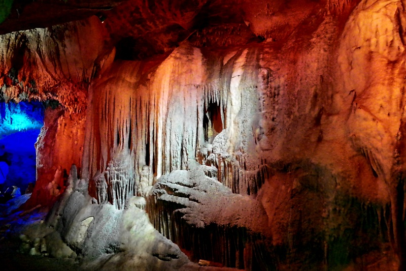 Illumination der Dechenh&ouml;hle im Sauerland