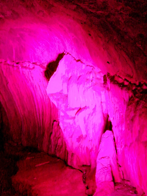 Illumination der Dechenh&ouml;hle im Sauerland
